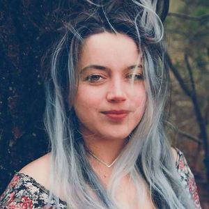 Meet your Posher, Ana vilma